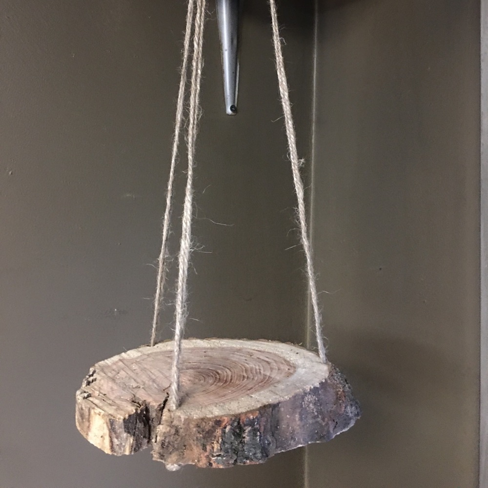 Med sized pot/plant holder. Great summer accents